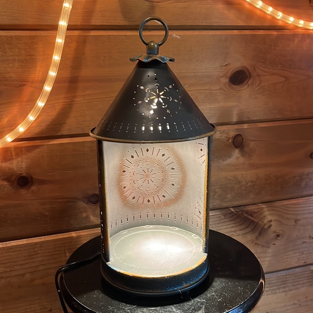 Candle warmer BEAUTIFUL GLOW & perfect accent to any home. Candle not included. - Picture 5 of 7